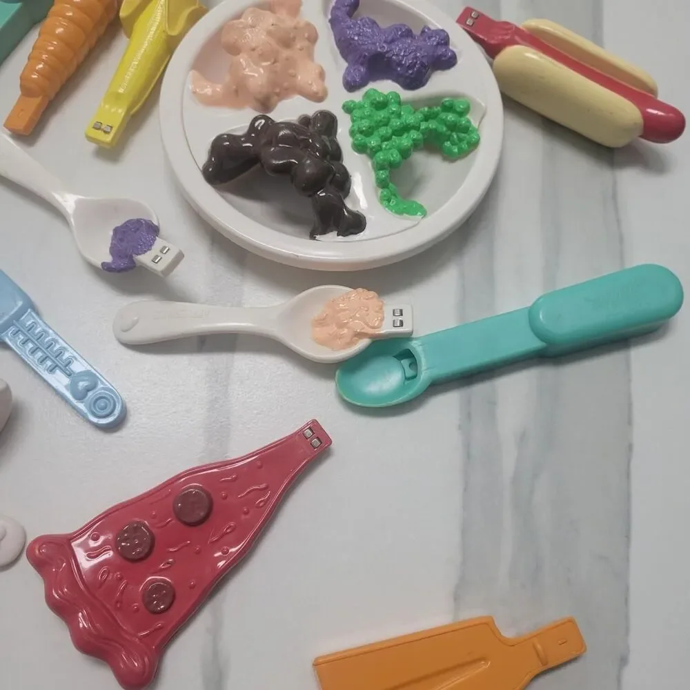 Converse Multi Action-figures-playsets